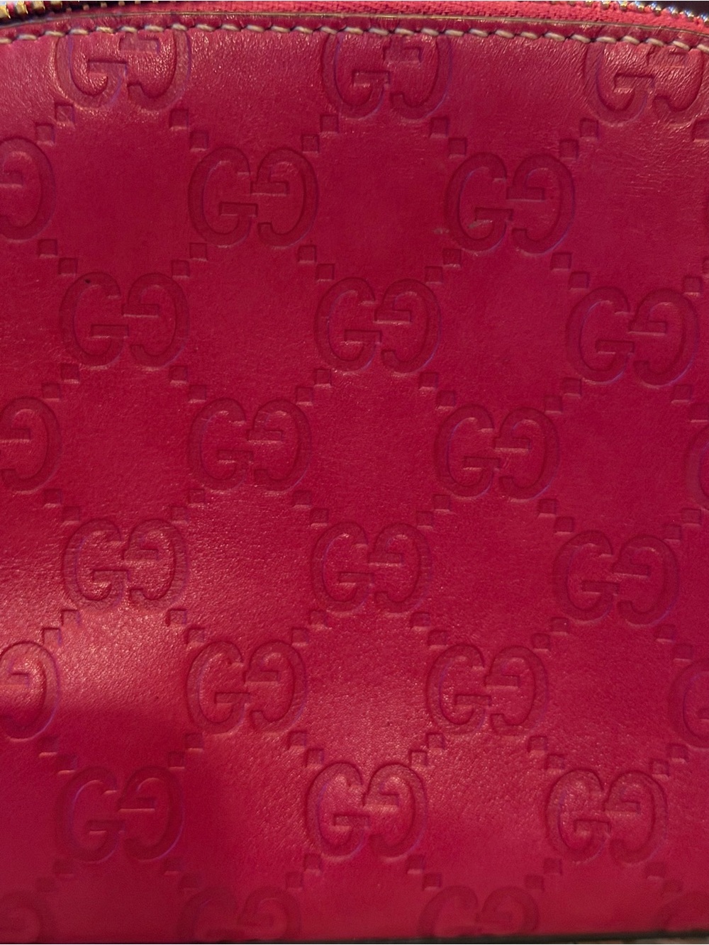 Gucci Raspberry Embossed GG Leather Cosmetic Case - Picture 11 of 14